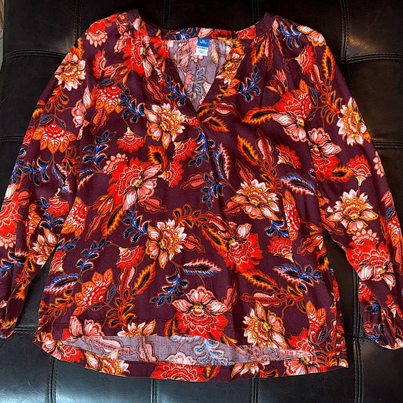 Old Navy Tops - Old Navy      long-sleeve       split neck top                 WOMENS PETITE XS
